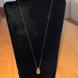 Necklace with sapphire labradorite stone